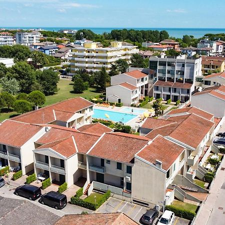 Apartament With Swimming Pool Leilighet Caorle Eksteriør bilde