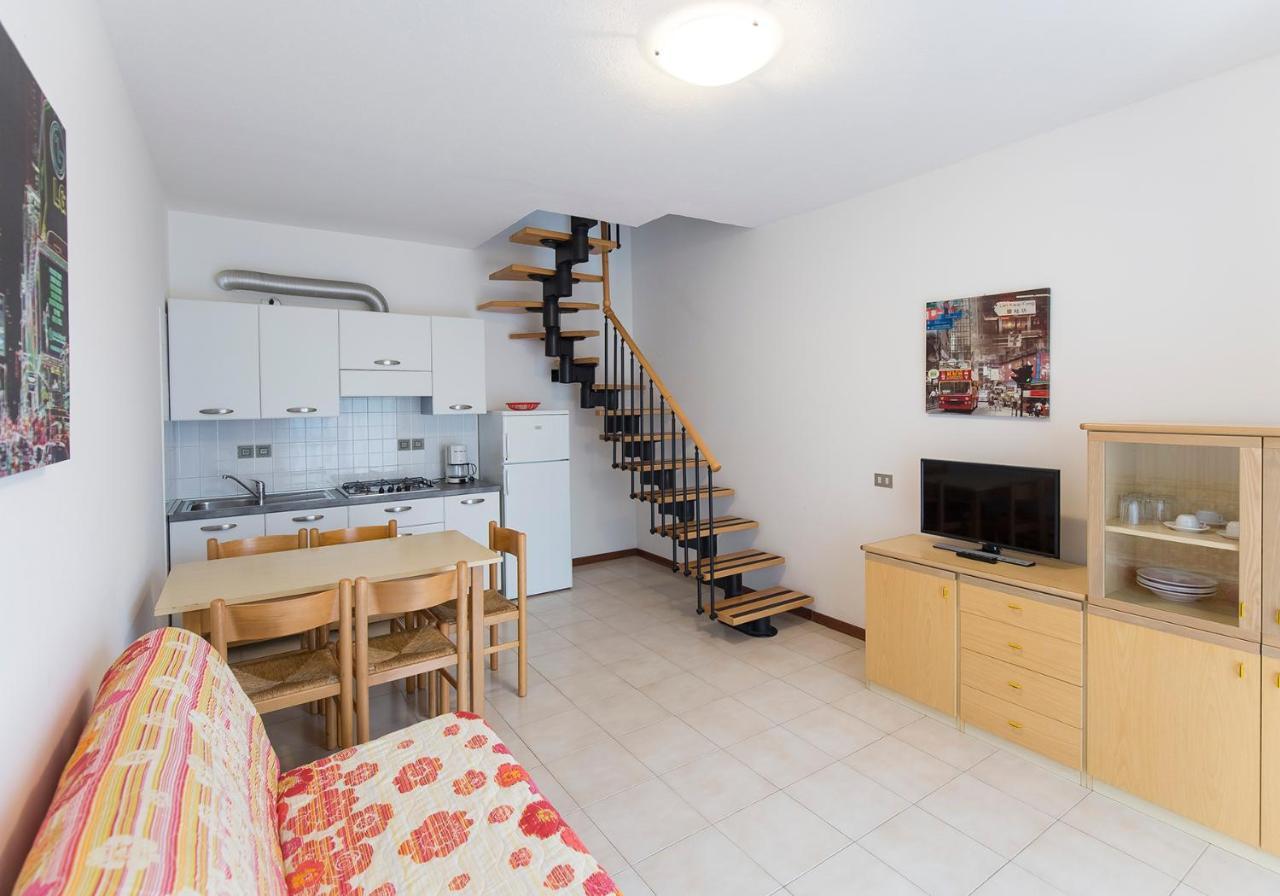 Apartament With Swimming Pool Leilighet Caorle Eksteriør bilde