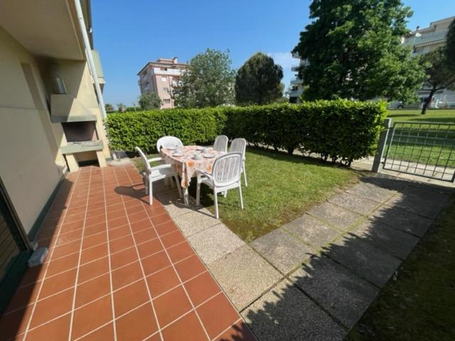 Apartament With Swimming Pool Leilighet Caorle Eksteriør bilde