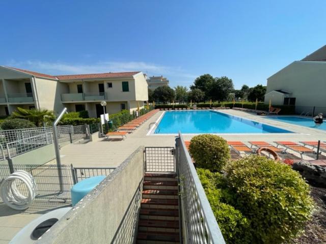 Apartament With Swimming Pool Leilighet Caorle Eksteriør bilde