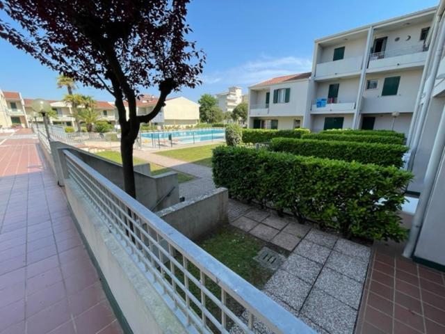 Apartament With Swimming Pool Leilighet Caorle Eksteriør bilde